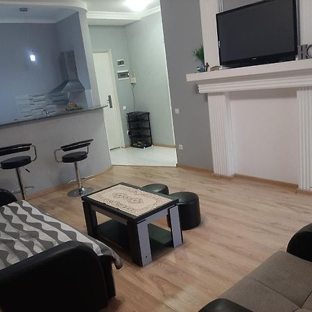Apartment White Magnolia Batumi Luaran gambar